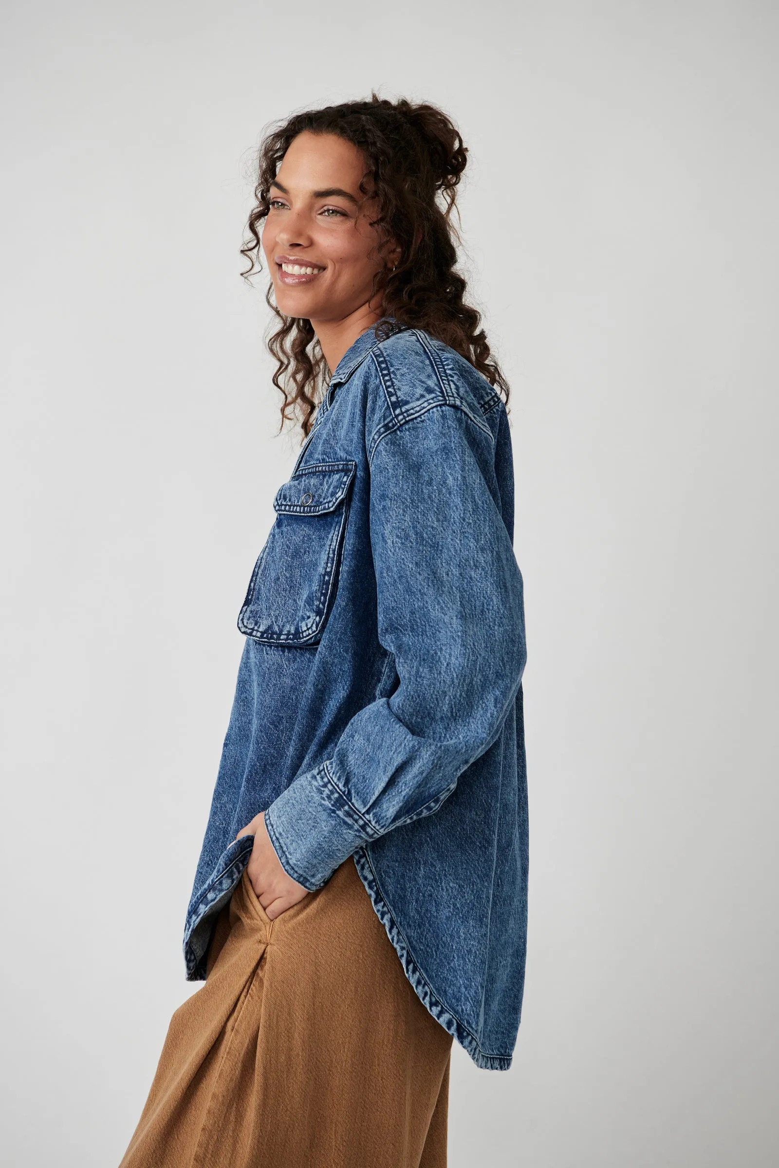 IZZY CARGO DENIM JACKET