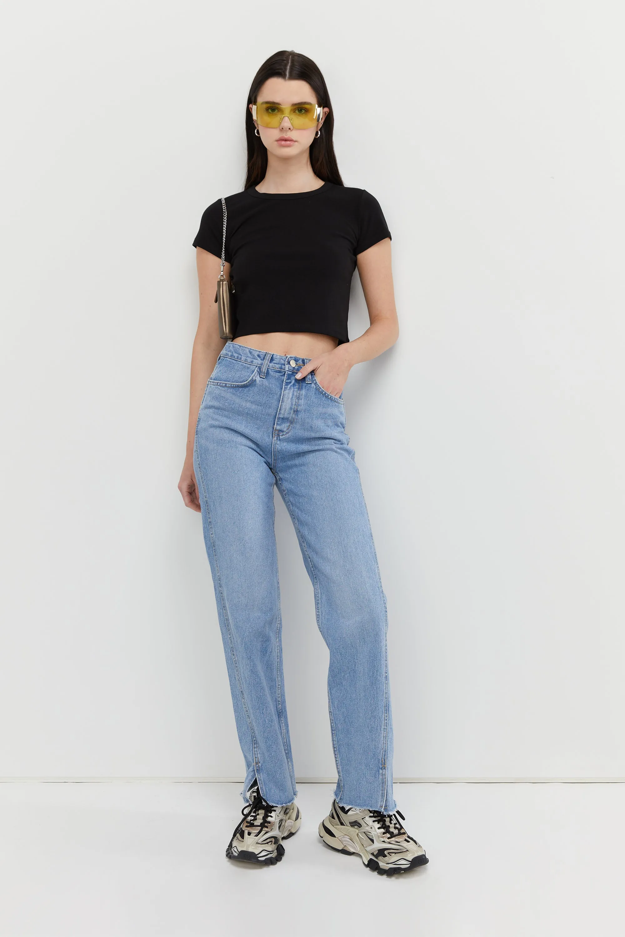 STRAIGHT LEG JEAN WITH SPLIT HEM