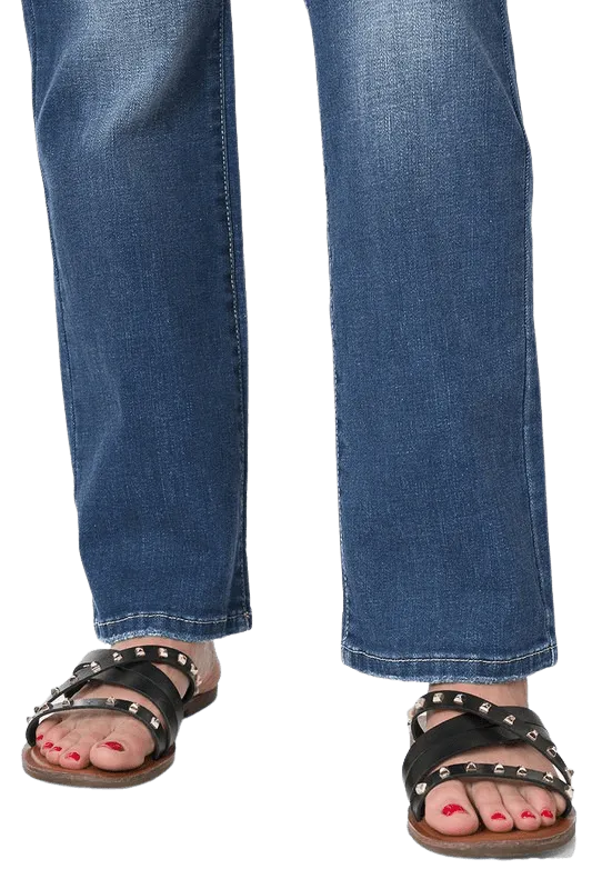 Straight Leg Jeans - Medium Wash