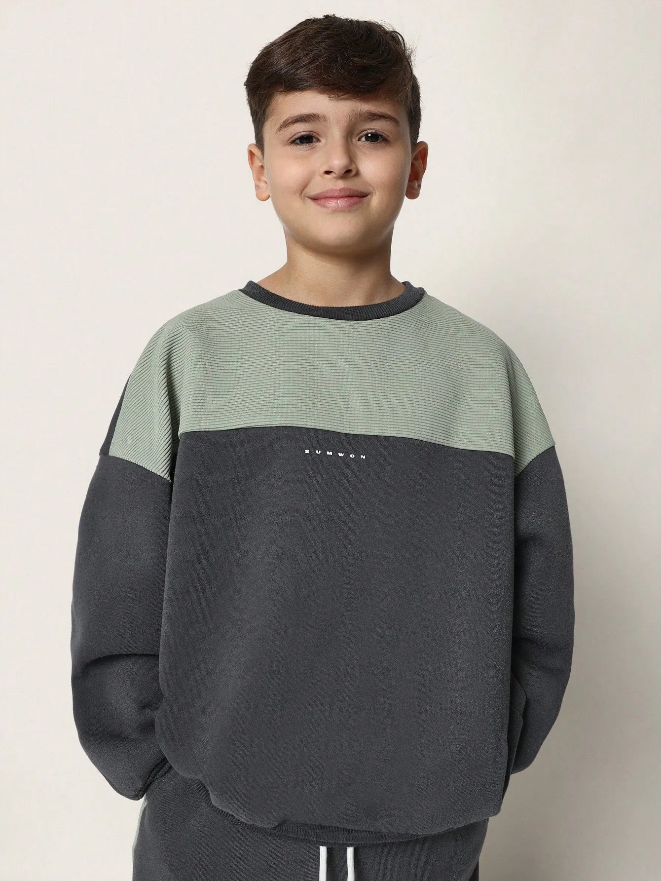 Tween Boys Comfy Crew Neck Colour Blocked Sweatshirt & Jogger Pant 2 Piece Set