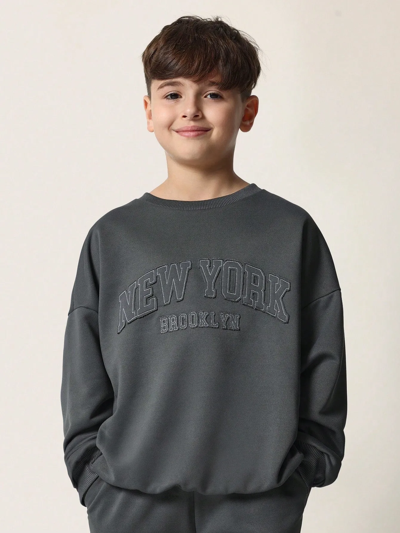 Tween Boys Comfy Crew Neck Sweatshirt And Jogger With New York Brooklyn Graphic Print 2 Piece Set